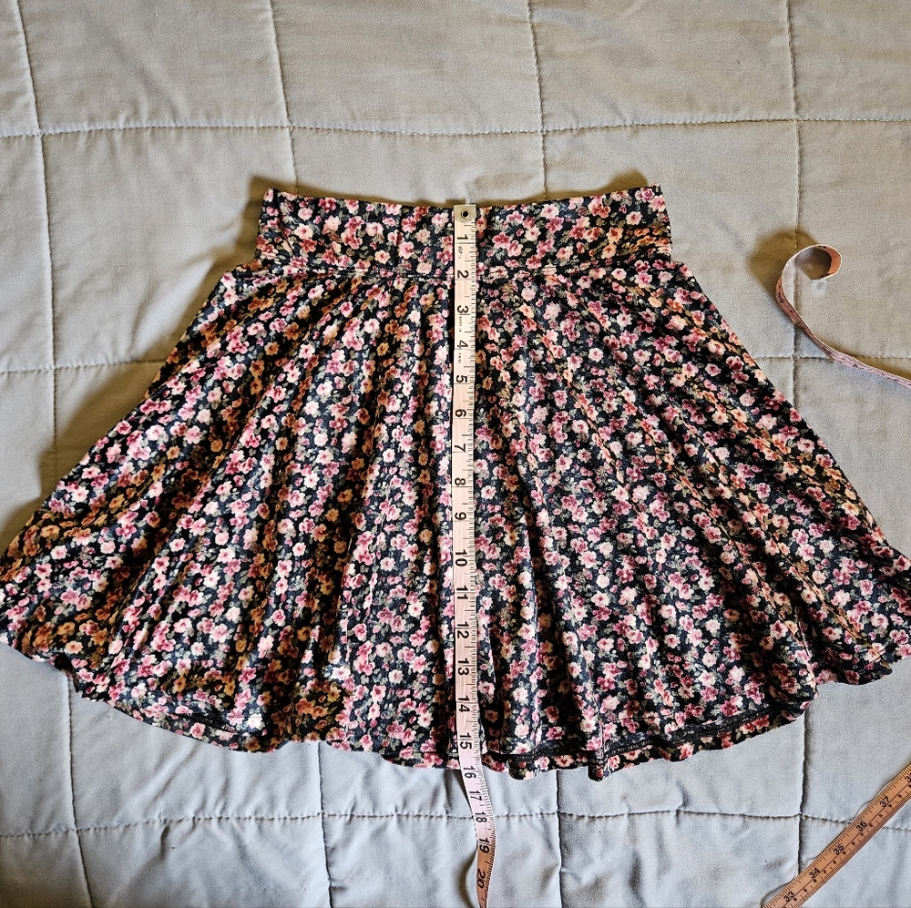 Hollister Velvet Velour Floral Rose Print Skirt Size S